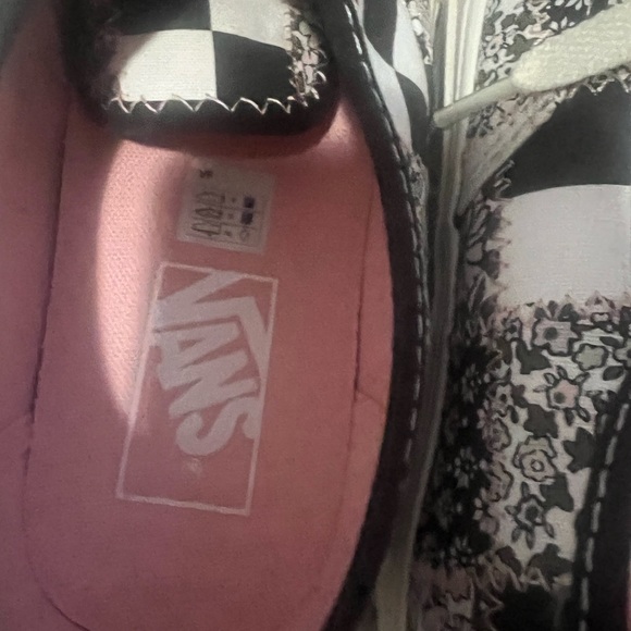 Vans patchwork floral multi marshmallow sneakers size 8.5 - Picture 6 of 6